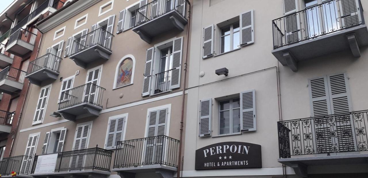 Hotel & Apartments " Perpoin " 萨卢佐 外观 照片