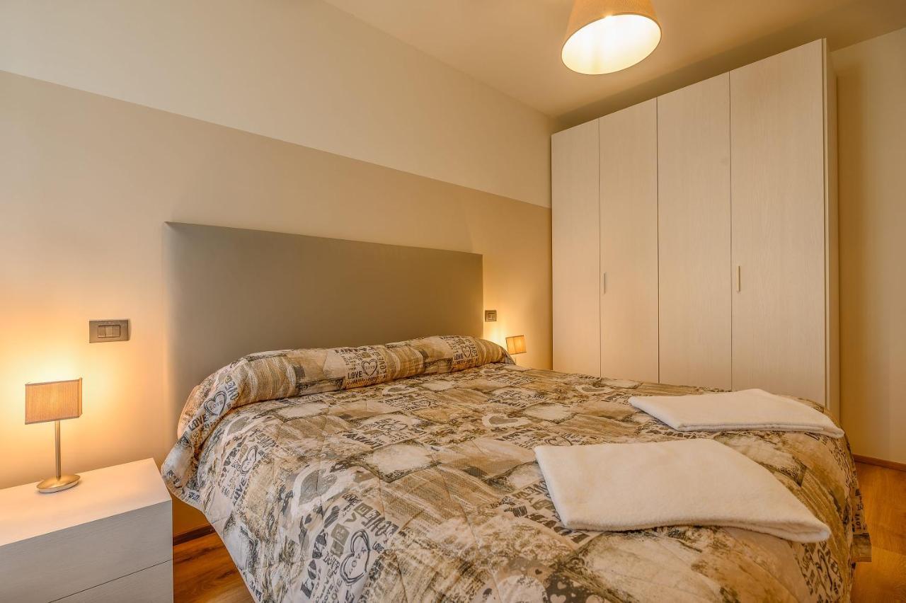 Hotel & Apartments " Perpoin " 萨卢佐 外观 照片